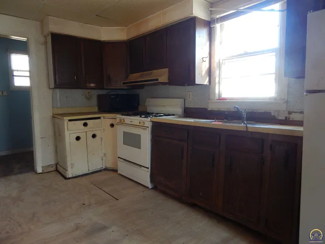 $16,500 | 1142 Northeast Wabash Avenue, Topeka, KS 66616