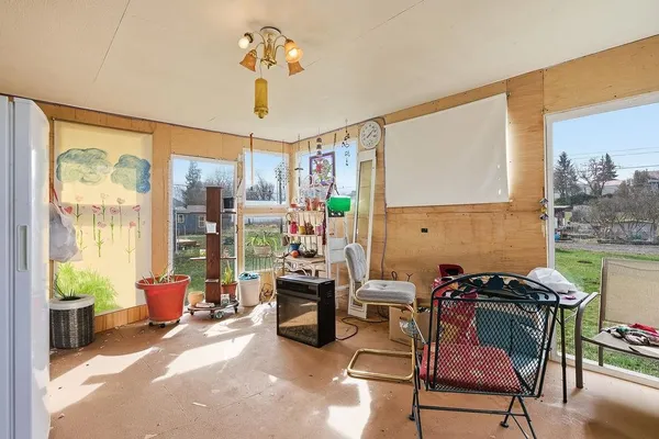 $309,900 | 295 Southwest Railroad Avenue, Creston, WA 99117