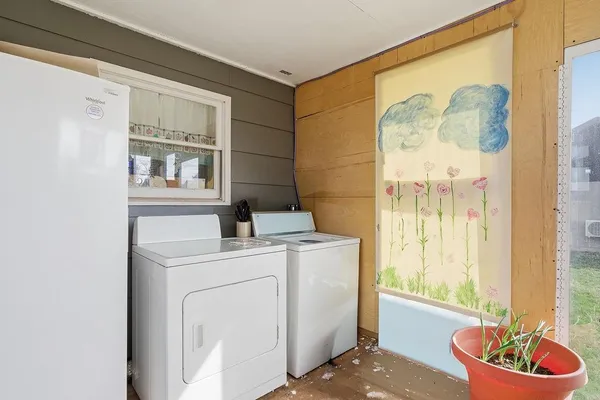 $309,900 | 295 Southwest Railroad Avenue, Creston, WA 99117