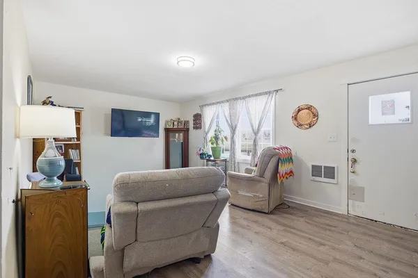 $309,900 | 295 Southwest Railroad Avenue, Creston, WA 99117