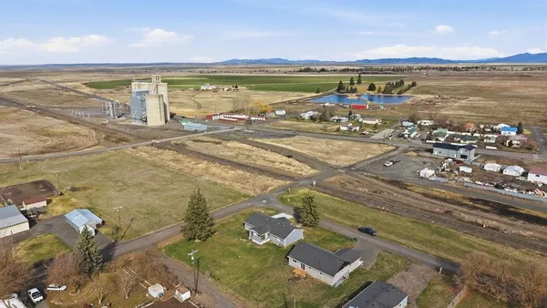 $309,900 | 295 Southwest Railroad Avenue, Creston, WA 99117