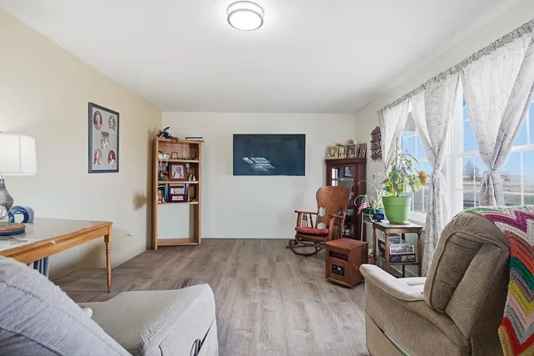 $309,900 | 295 Southwest Railroad Avenue, Creston, WA 99117