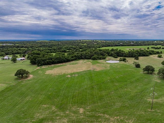 a view of an outdoor space and a yard