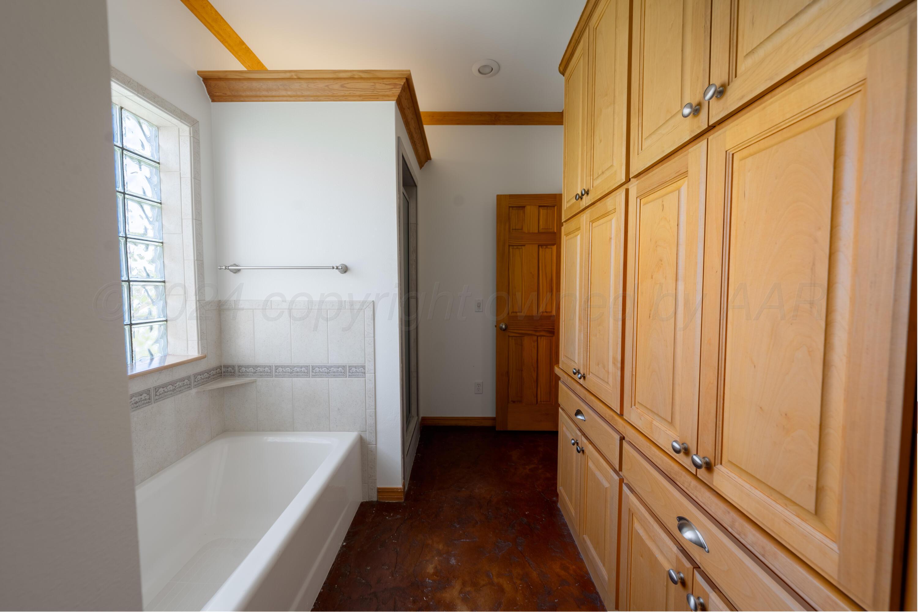 17300 White Wing Road Canyon, TX 79015 - Photo 36 of 60 jjrestroomcab