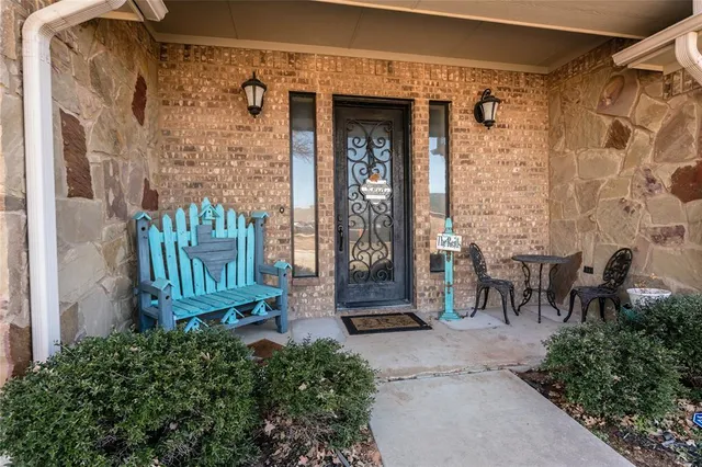 $470,000 | 209 Benton Street, Nocona, TX 76255
