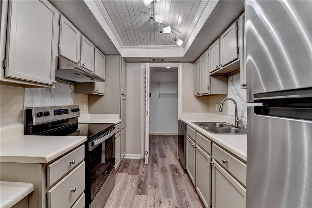 6300 Woodmont Boulevard Northwest Peachtree Corners, GA 30092 - Photo 16 of 33