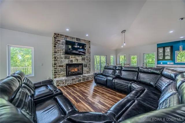 $990,000 | 327 Big Cedar Drive, Camdenton, MO 65020