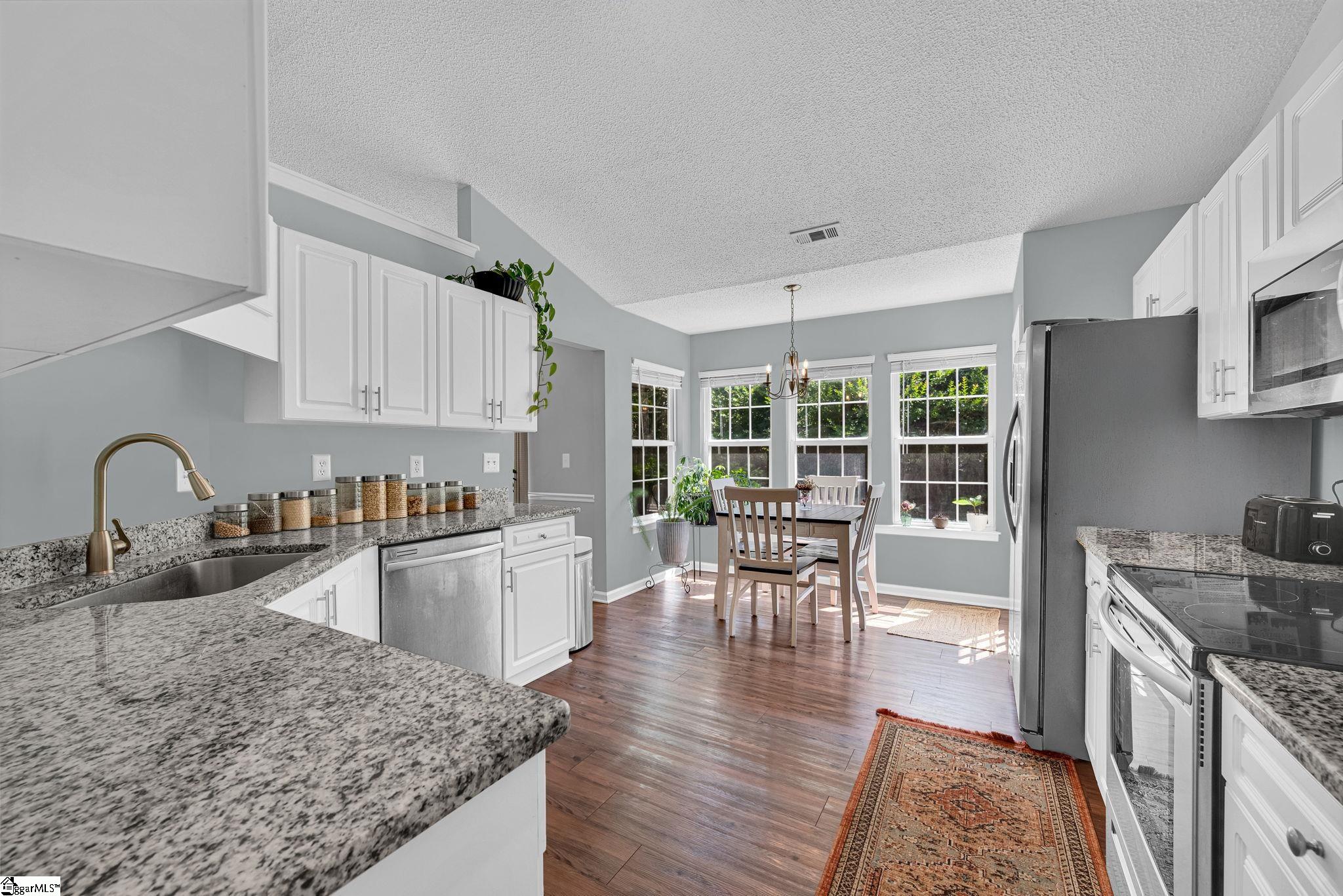 214 Ashridge Way Simpsonville, SC 29681 - Photo 12 of 37