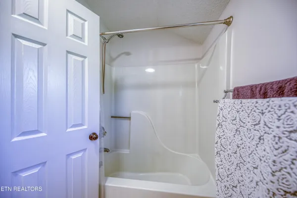 $700,000 | 510 Maple Tree Drive, Knoxville, TN 37934