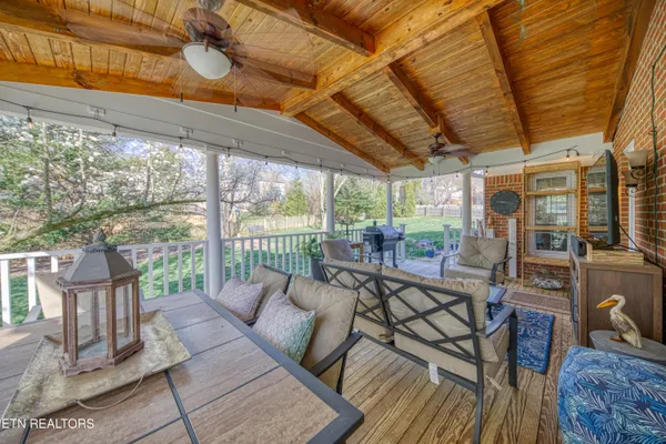 $700,000 | 510 Maple Tree Drive, Knoxville, TN 37934