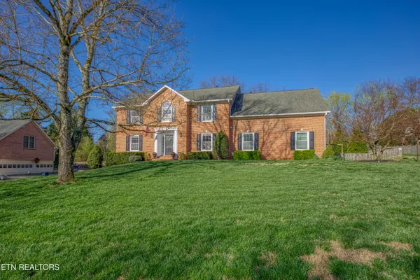 $700,000 | 510 Maple Tree Drive, Knoxville, TN 37934