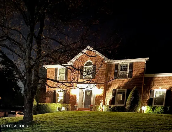 $700,000 | 510 Maple Tree Drive, Knoxville, TN 37934