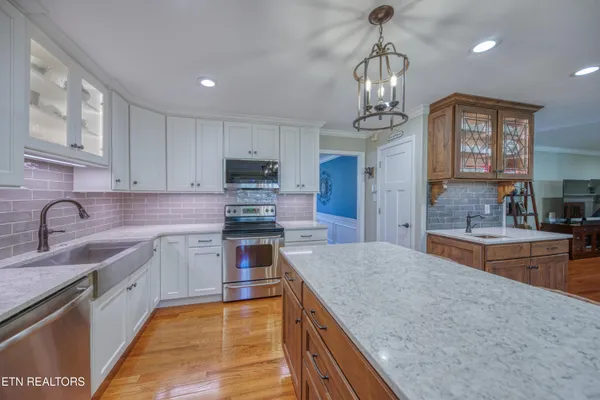 $700,000 | 510 Maple Tree Drive, Knoxville, TN 37934