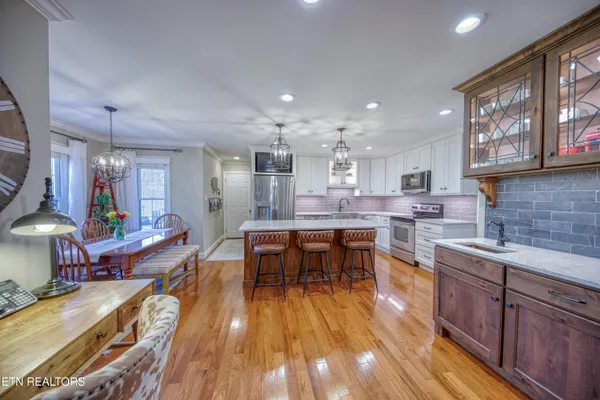 $700,000 | 510 Maple Tree Drive, Knoxville, TN 37934