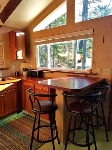 $1,750 | 52 Covered Bridge Lane, Bartlett, NH 03812