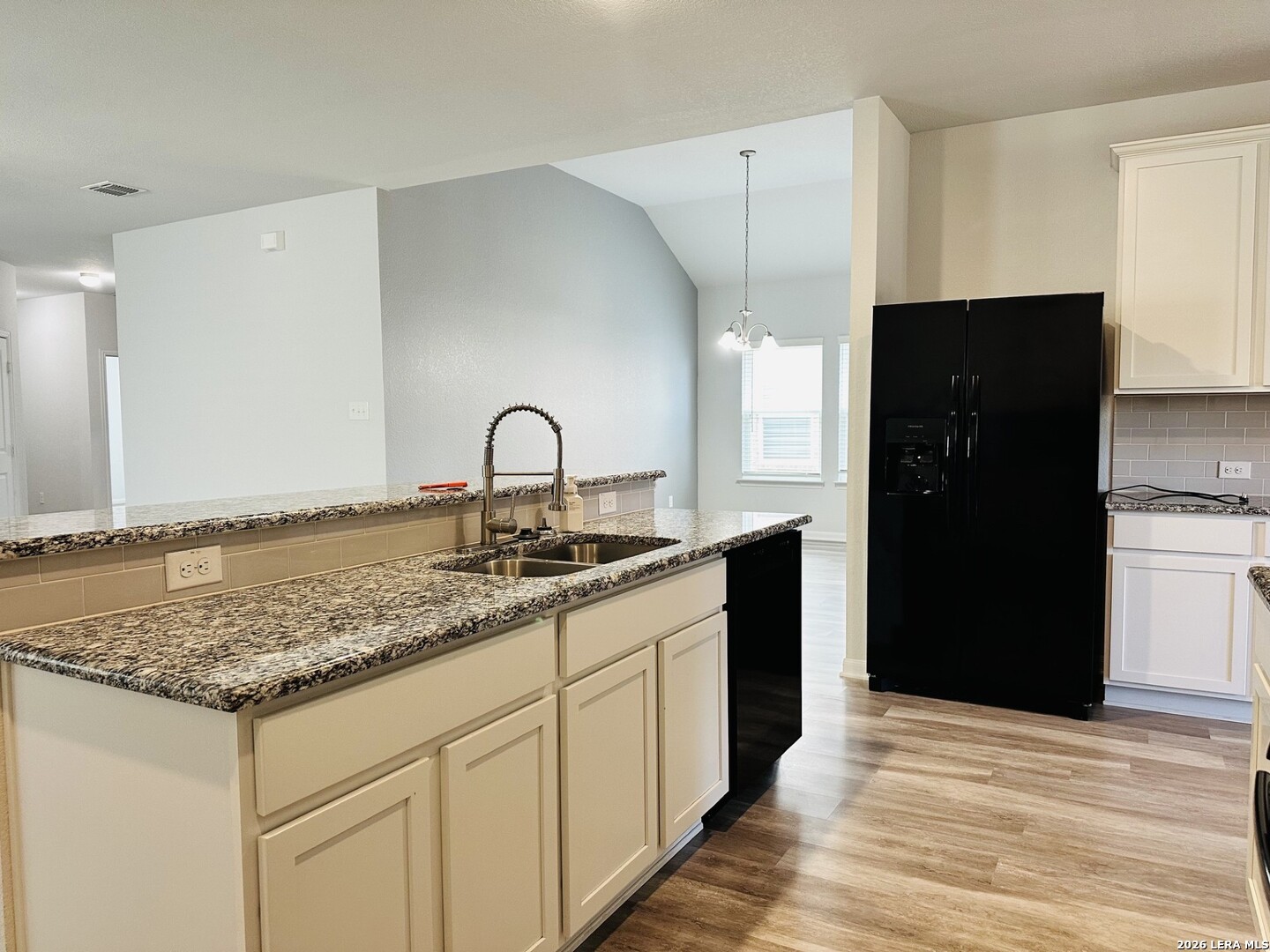 8907 Ladbroke Grove Converse, TX 78109 - Photo 7 of 29