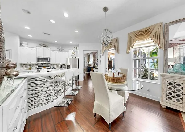 $449,900 | 420 Manns Harbor Drive, Apollo Beach, FL 33572
