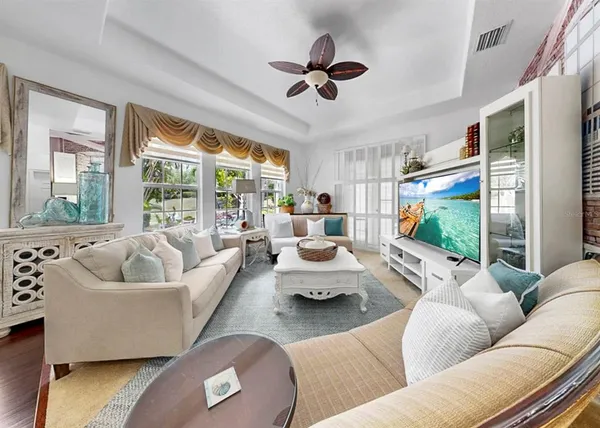 $449,900 | 420 Manns Harbor Drive, Apollo Beach, FL 33572