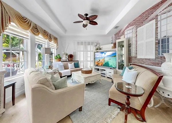 $449,900 | 420 Manns Harbor Drive, Apollo Beach, FL 33572
