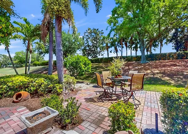 $449,900 | 420 Manns Harbor Drive, Apollo Beach, FL 33572