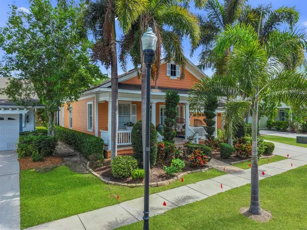 $449,900 | 420 Manns Harbor Drive, Apollo Beach, FL 33572
