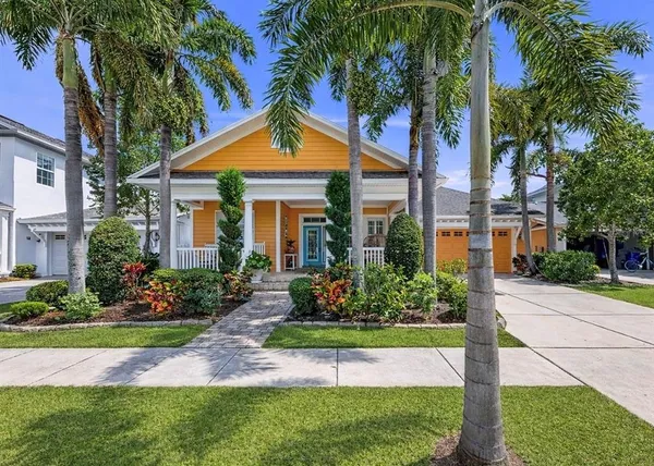 $449,900 | 420 Manns Harbor Drive, Apollo Beach, FL 33572