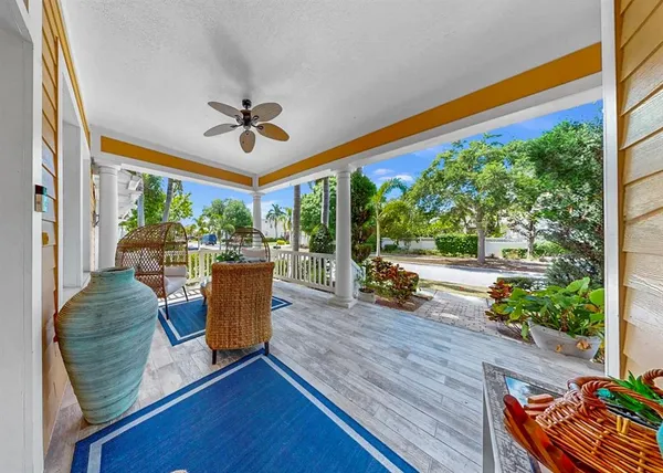 $449,900 | 420 Manns Harbor Drive, Apollo Beach, FL 33572