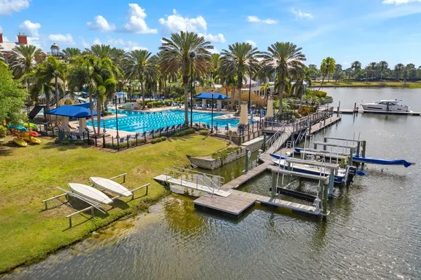 $449,900 | 420 Manns Harbor Drive, Apollo Beach, FL 33572