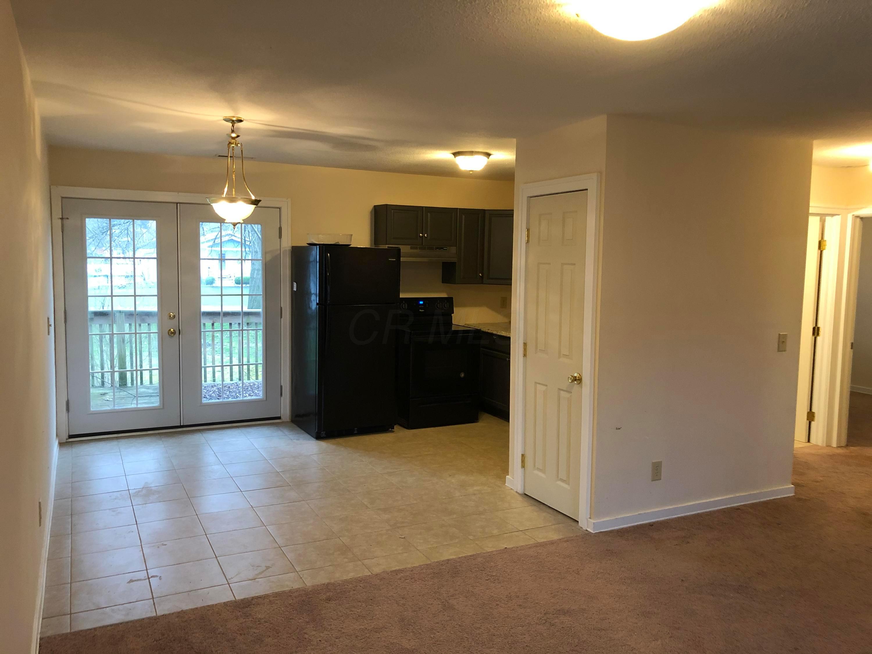 26 West 9th Street, Unit B Dresden, OH 43821 - Photo 3 of 8