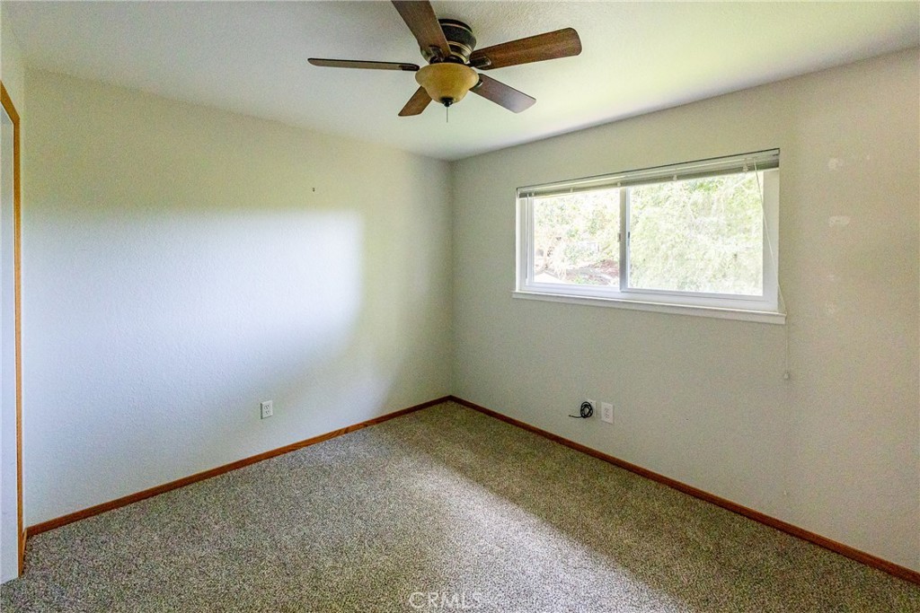 2155 Cowper Street Cambria, CA 93428 - Photo 25 of 35 an empty room with a window
