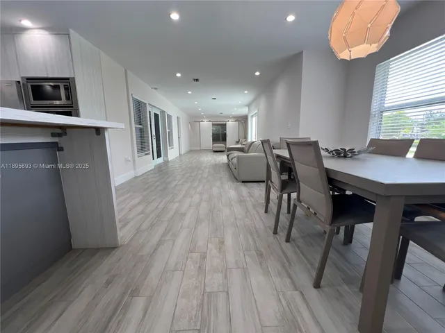 $5,800 | 1405 North 46th Avenue, Unit 1405, Hollywood, FL 33021