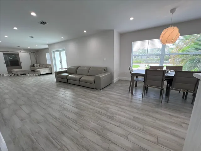 $5,800 | 1405 North 46th Avenue, Unit 1405, Hollywood, FL 33021