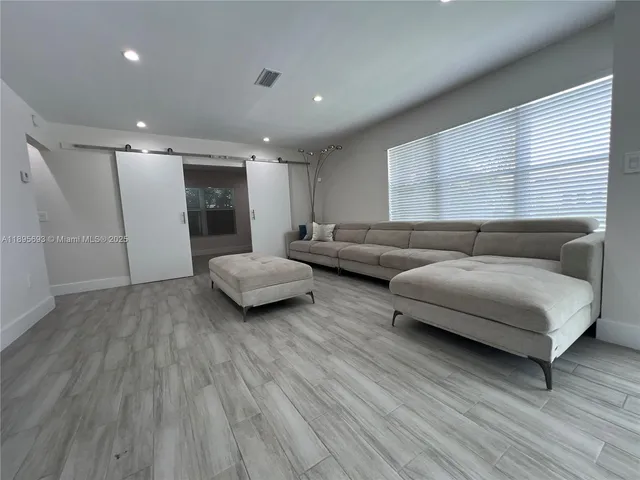 $5,800 | 1405 North 46th Avenue, Unit 1405, Hollywood, FL 33021