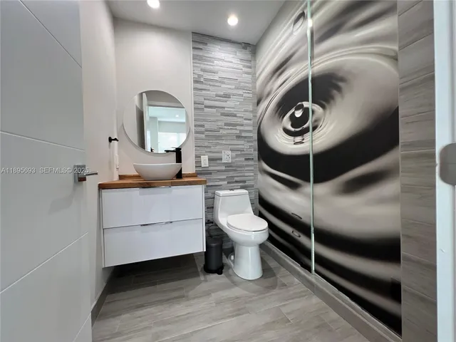 $5,800 | 1405 North 46th Avenue, Unit 1405, Hollywood, FL 33021