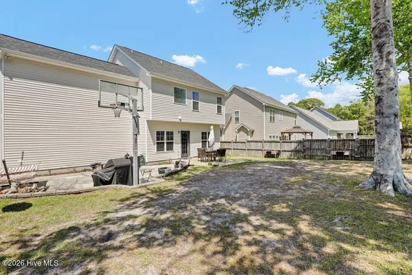 $2,200 | 109 Katrina Street, Sneads Ferry, NC 28460