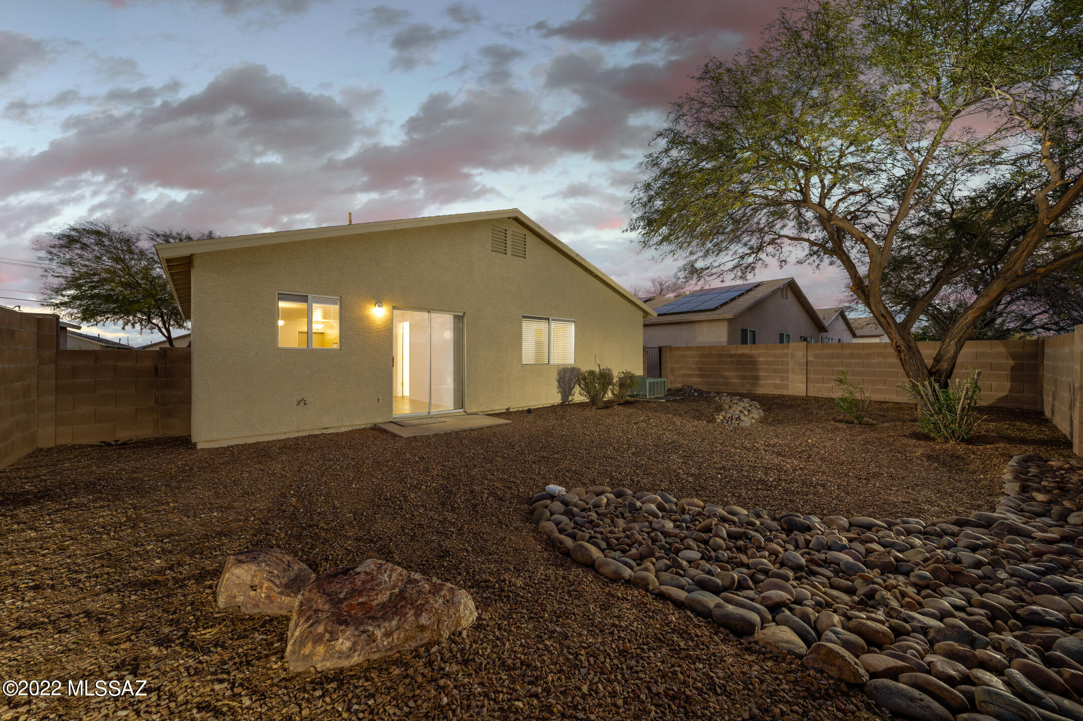 114 East Medina Road Tucson, AZ 85756 - Photo 3 of 20 Gallery Image 3