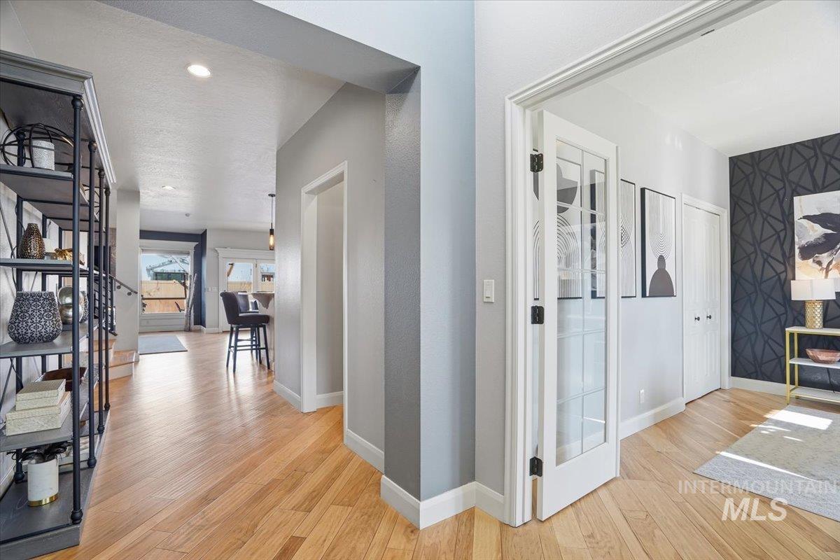 946 West Bacall Street Meridian, ID 83646 - Photo 2 of 47