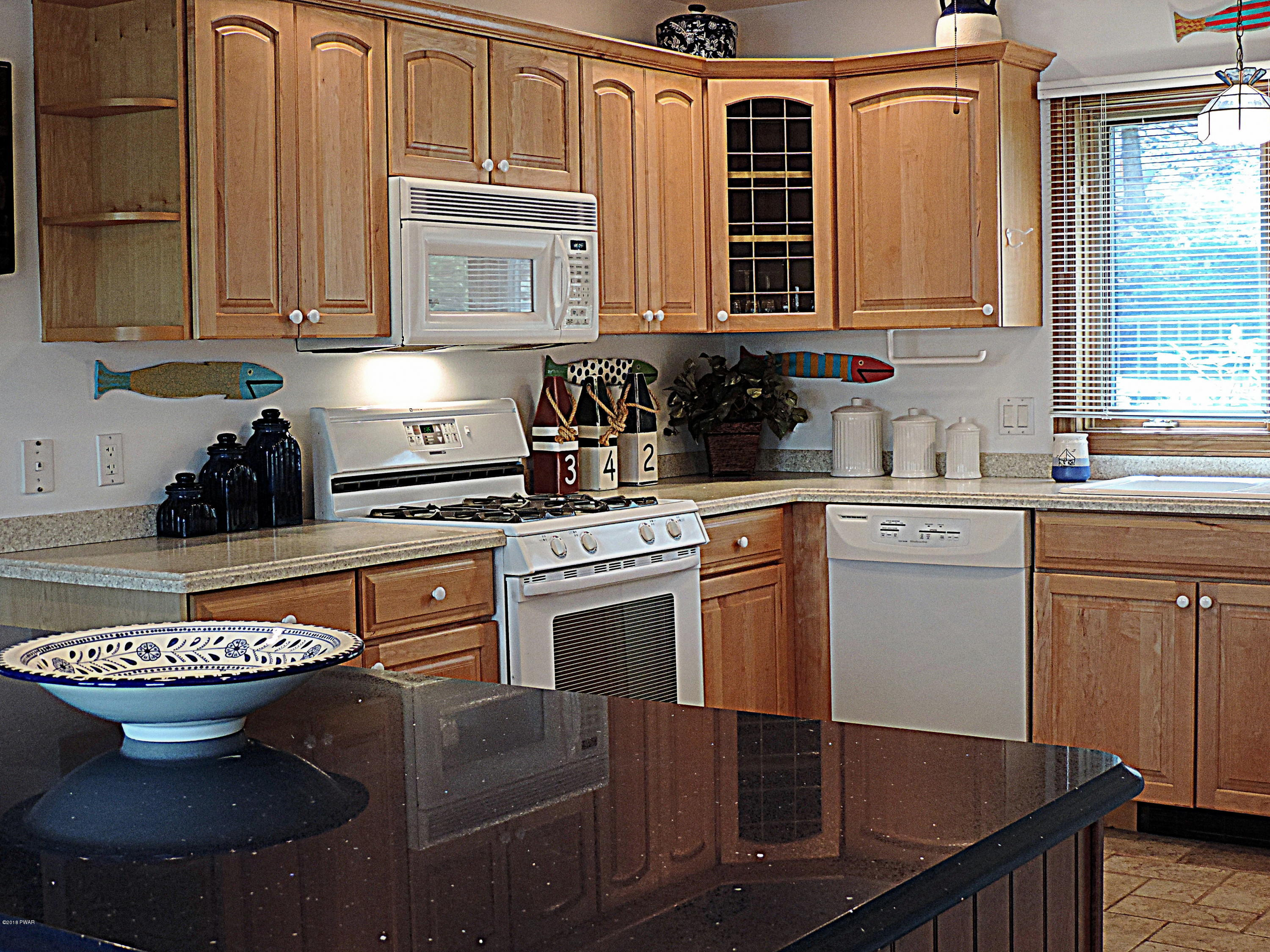 92 Ledge Road Lakeville, PA 18438 - Photo 12 of 59 Rockledge 034