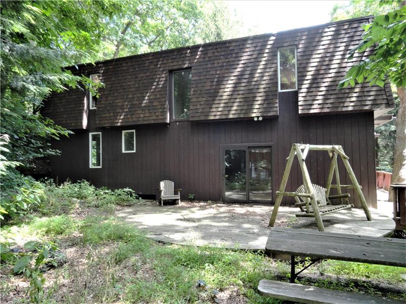 Now on the opposite end of the home. This is the Added section.  Enter the sliding door to the large family rom (20x16) on the main then use the switch-back stair to the even larger master Suite (30x16).