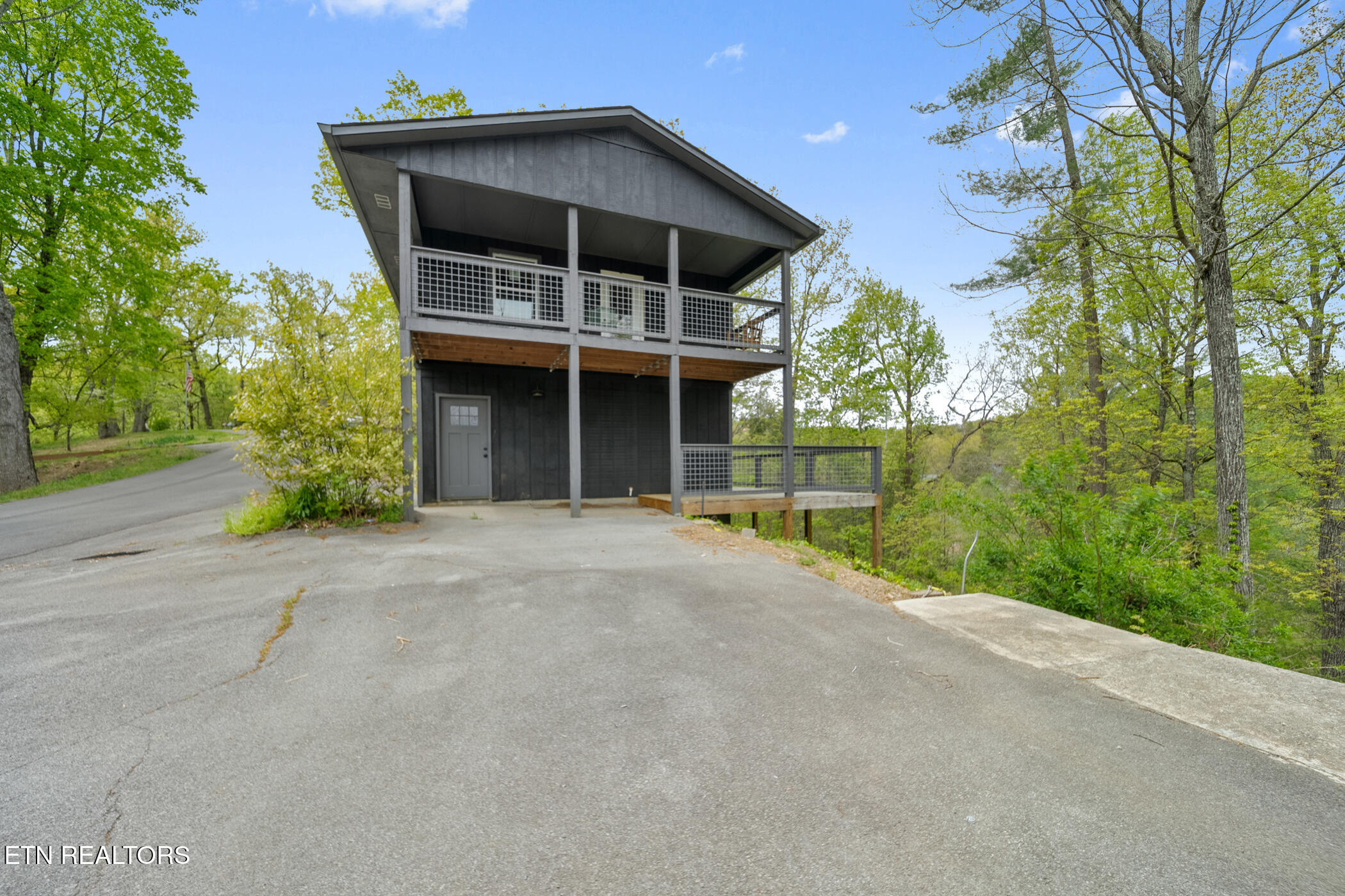 720 Timberlake Drive Pigeon Forge, TN 37863 - Photo 28 of 44 Renovated Garage