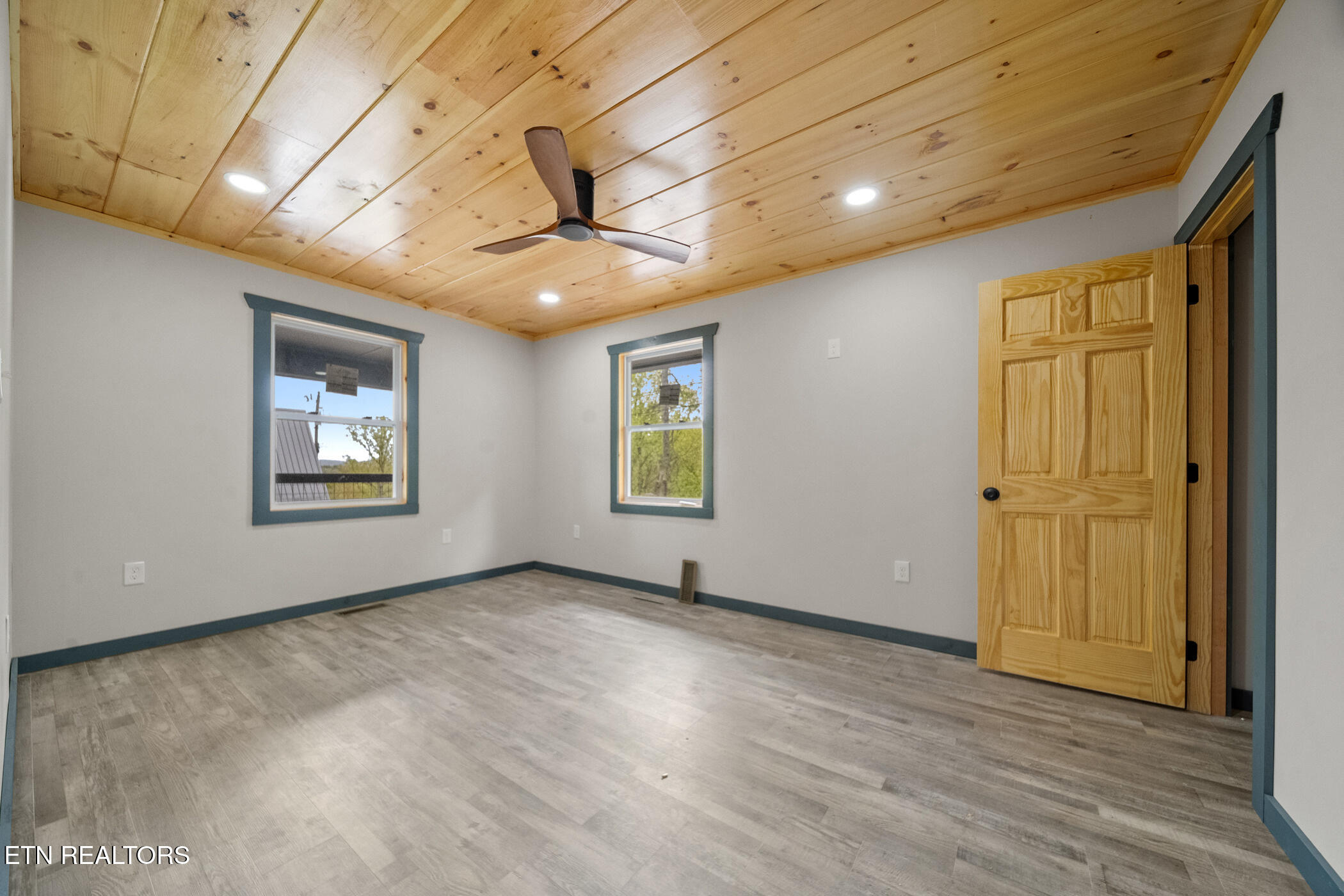 720 Timberlake Drive Pigeon Forge, TN 37863 - Photo 37 of 44 Room 2