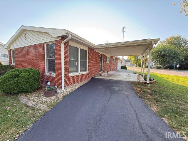 129 Pleasant View Drive Mitchell, IN 47446 - Photo 3 of 27