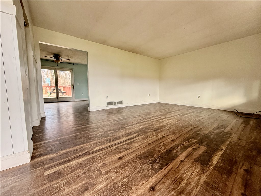 4735 Farnsworth Road Marion, NY 14505 - Photo 6 of 40