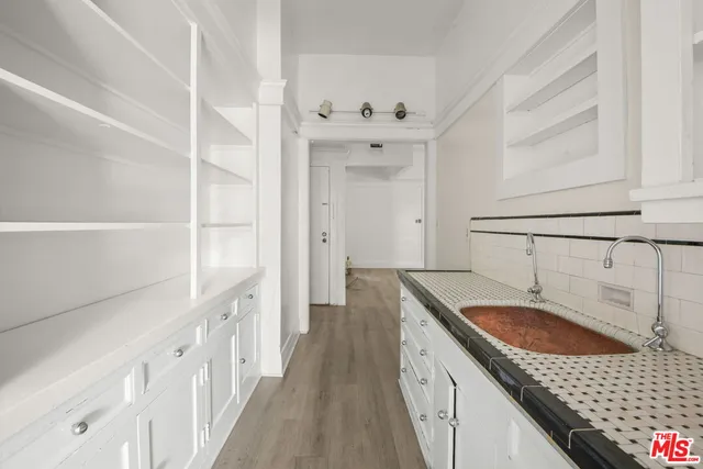 $2,799,000 | 1685 South Victoria Avenue, Los Angeles, CA 90019