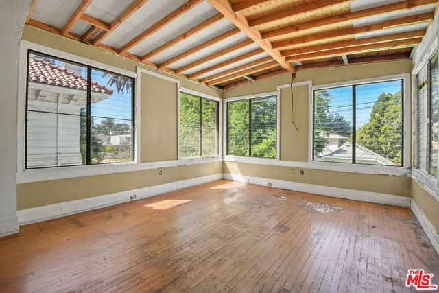 $2,799,000 | 1685 South Victoria Avenue, Los Angeles, CA 90019