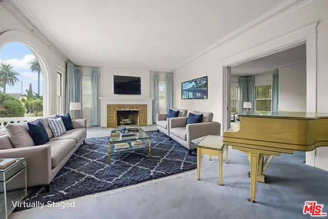 $2,799,000 | 1685 South Victoria Avenue, Los Angeles, CA 90019