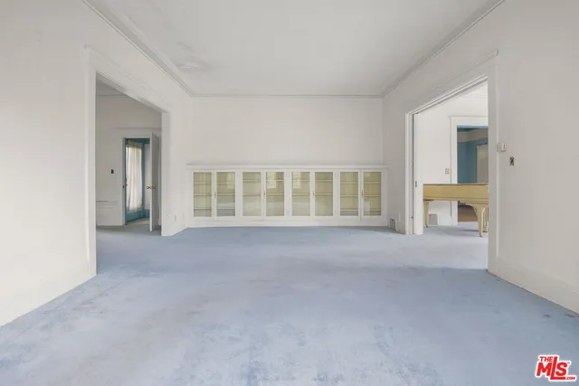 $2,799,000 | 1685 South Victoria Avenue, Los Angeles, CA 90019