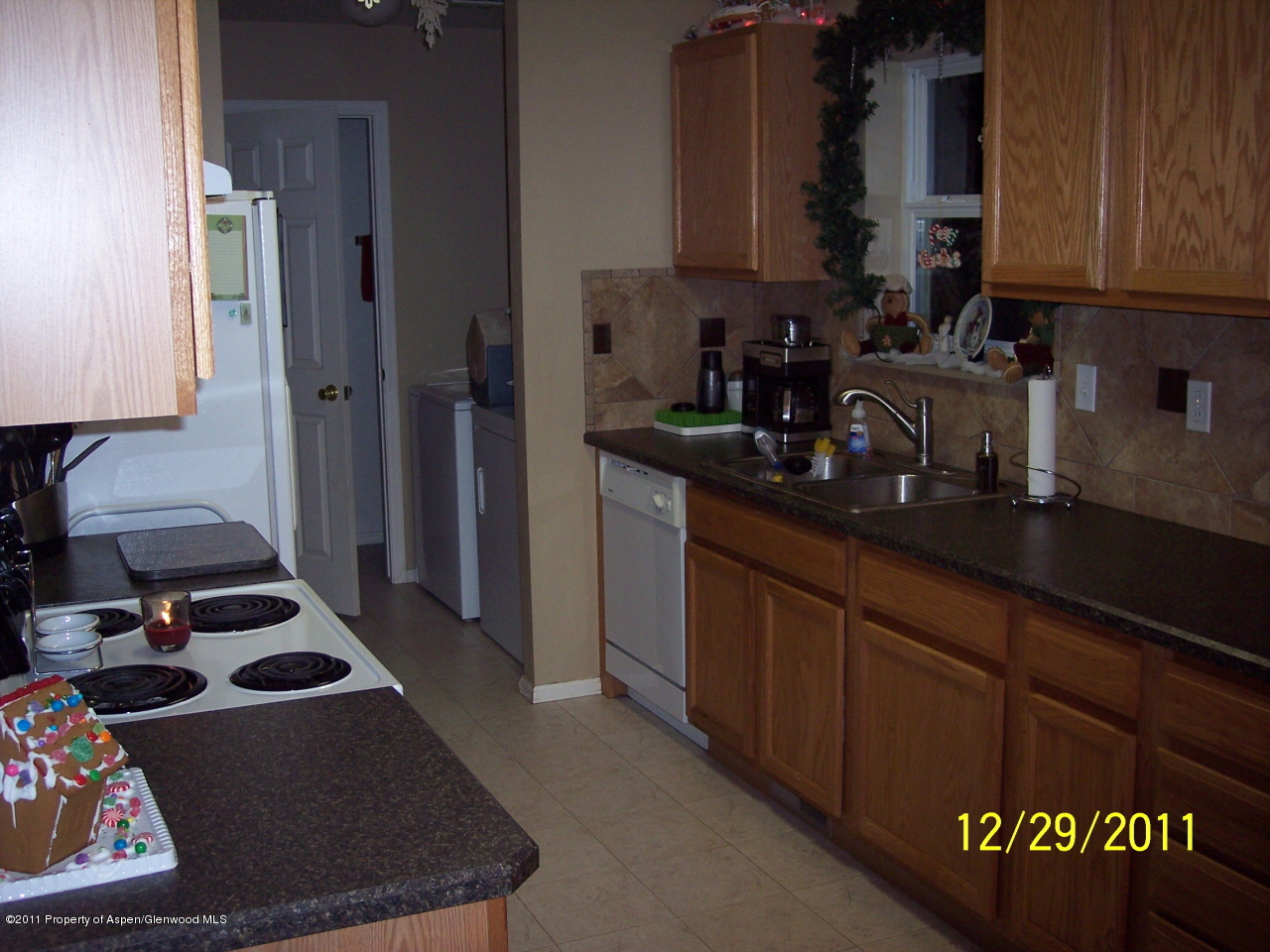 2612 Cheyenne Court Rifle, CO 81650 - Photo 6 of 7 kitchen