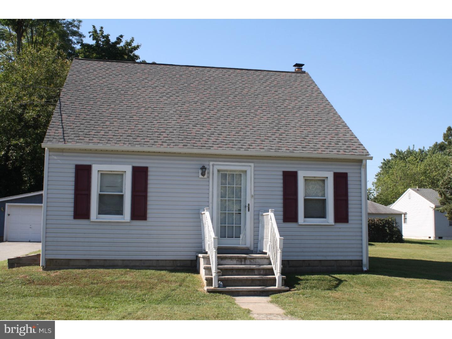 37 Georgia Road Pennsville, NJ 08070 - Photo 2 of 22 Exterior Front
