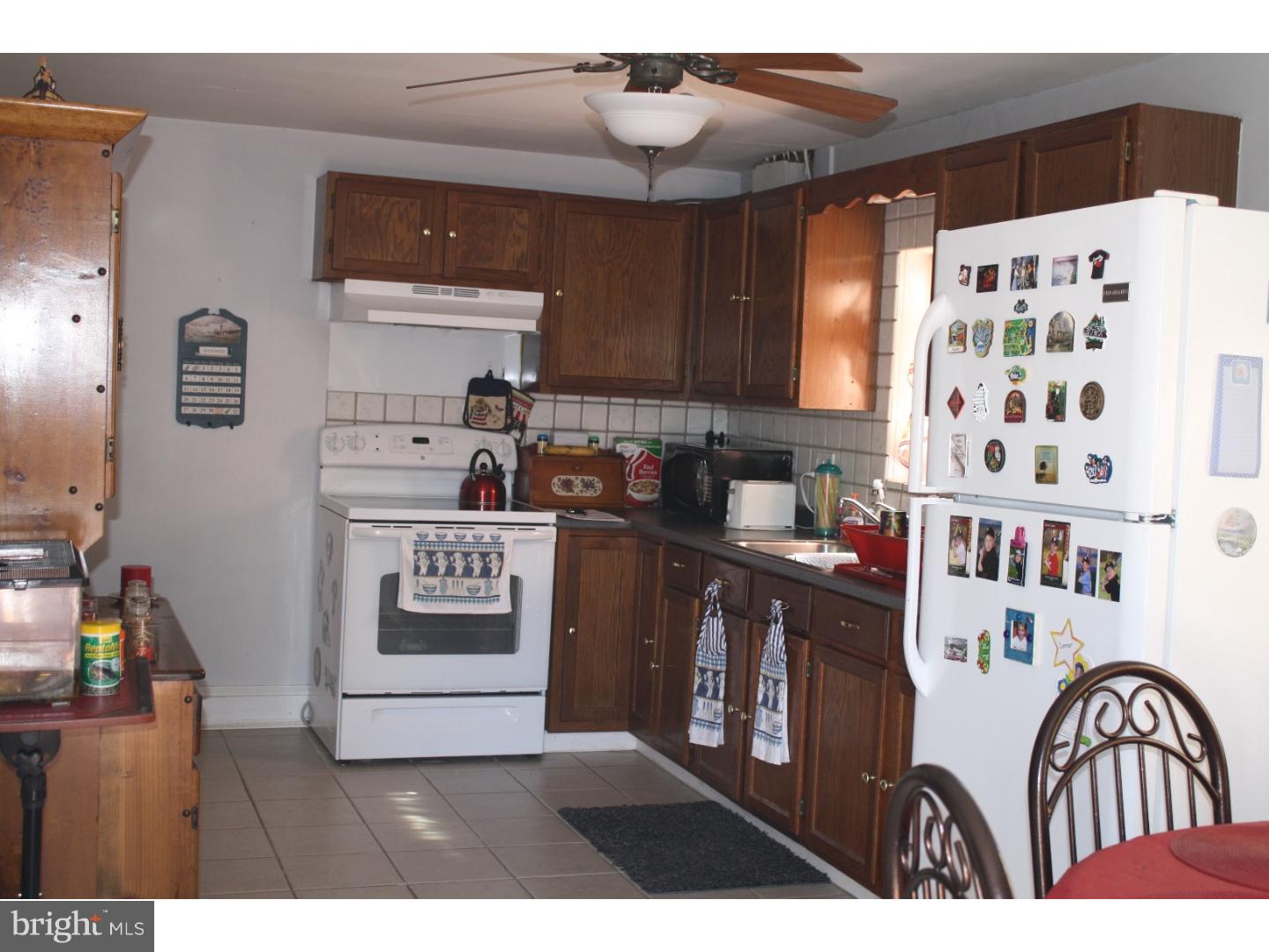 37 Georgia Road Pennsville, NJ 08070 - Photo 12 of 22 Kitchen